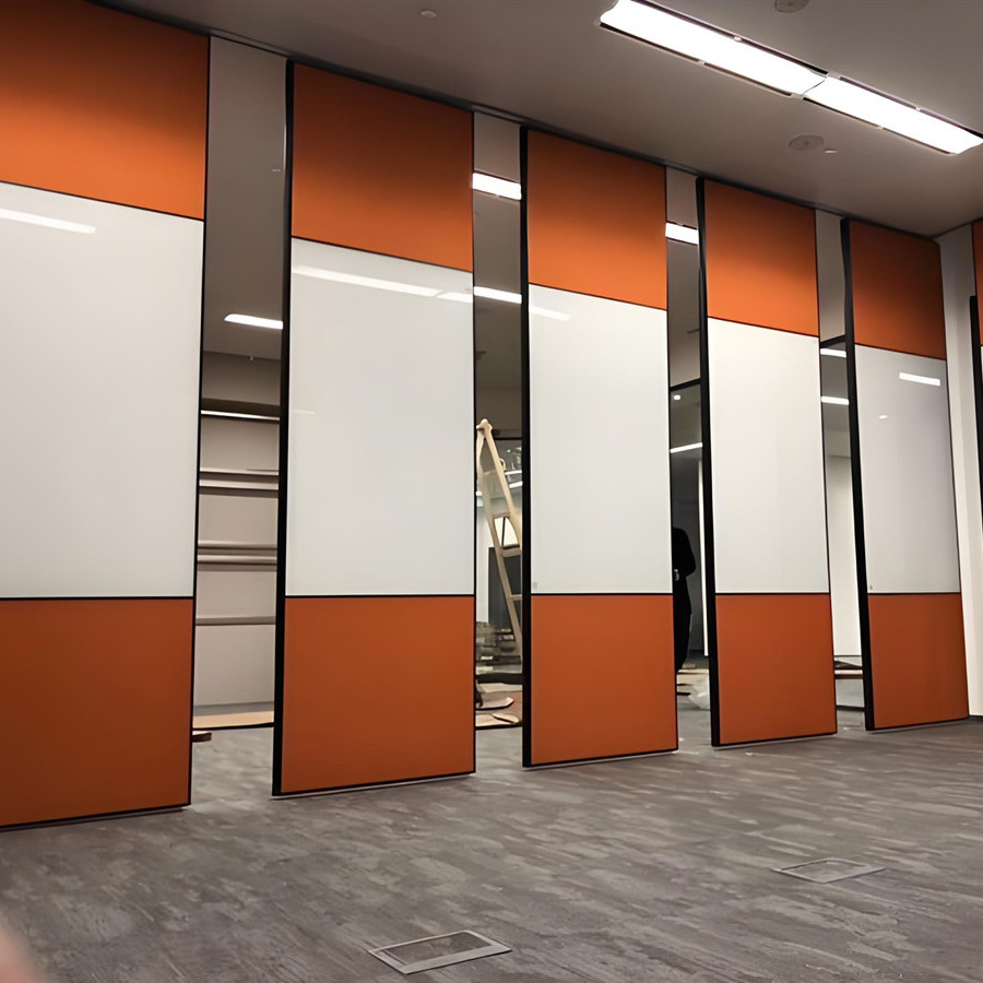 Office Furniture Manufacturers - جدار فاصل متحرك آلي قابل للطي،
