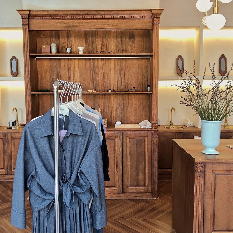 صفحة الخروج لمتجر الملابس في ا - مراجعة Office Furniture Buyers وسعره