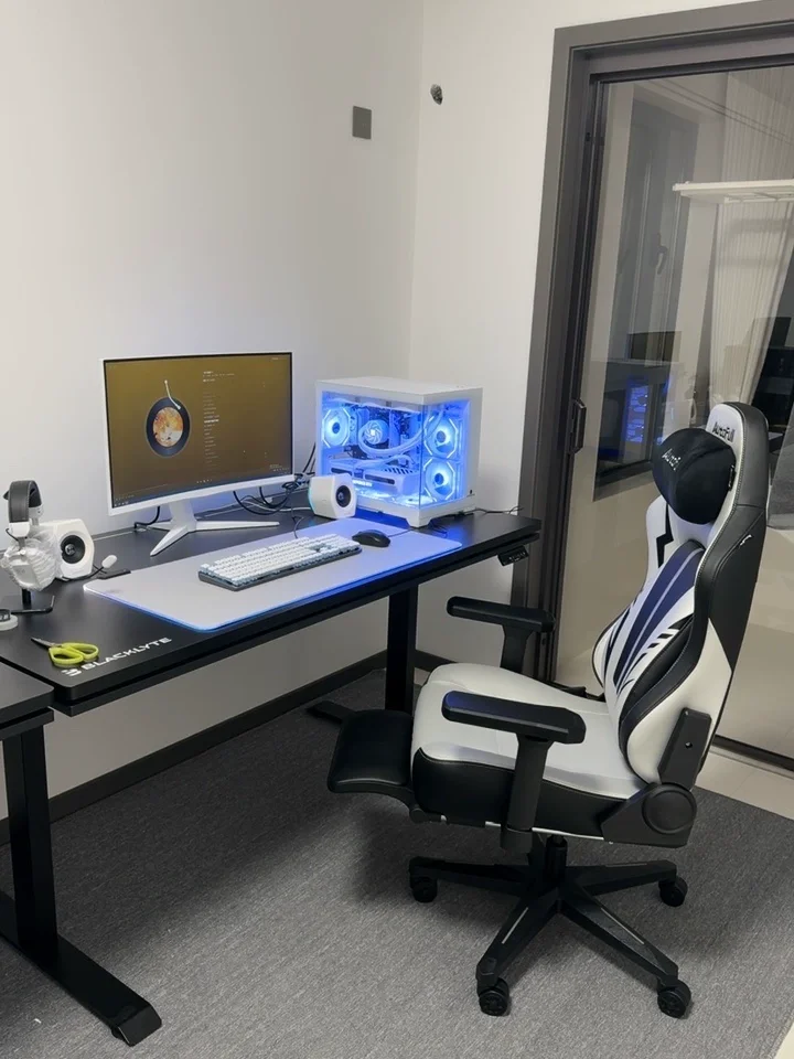 كرسي الألعاب الأول للاعبين كرس - مراجعة Office Furniture First وسعره